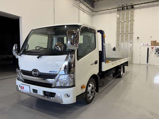 Hino Dutro 3