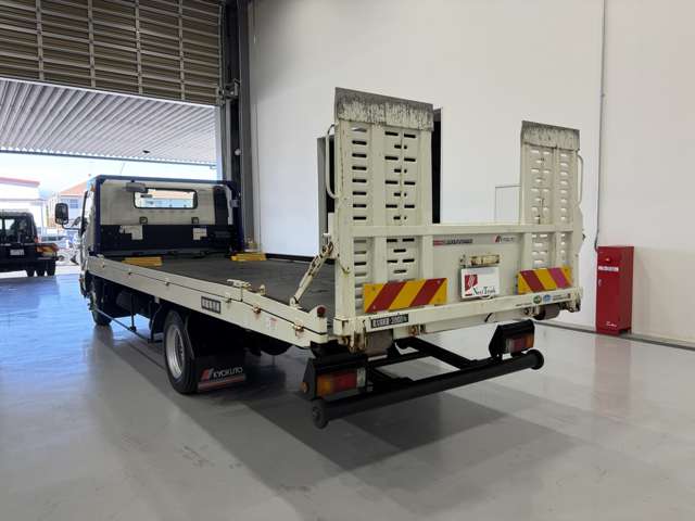 Hino Dutro 5