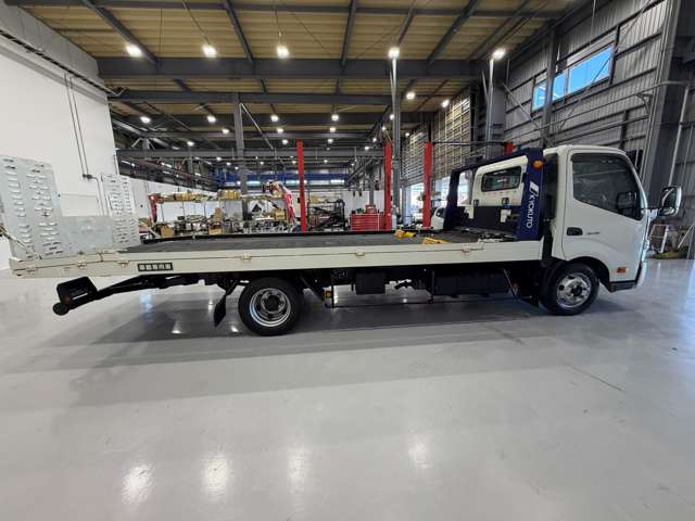 Hino Dutro 8