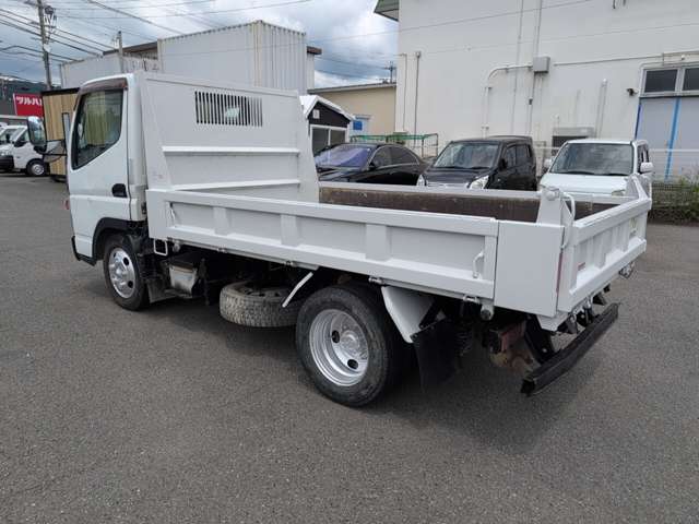 Mitsubishi Fuso Canter 11