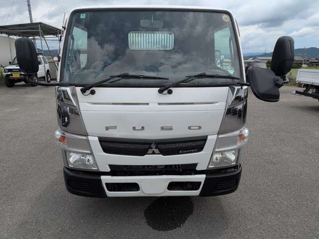 Mitsubishi Fuso Canter 9