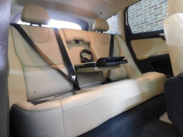 Volvo XC60 7