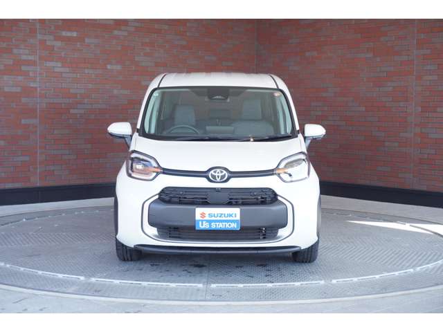 Toyota Sienta 8