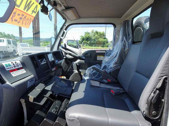 Isuzu Elf 12