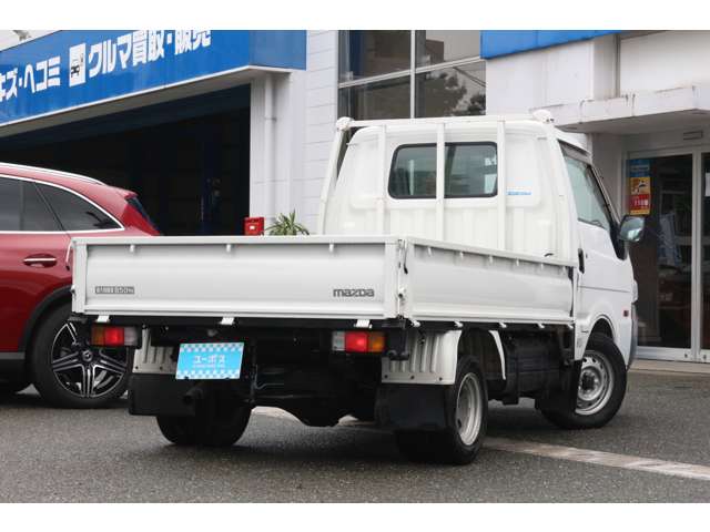Mazda Bongo Truck 4