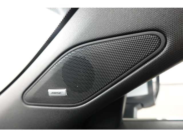 Mitsubishi Outlander 4