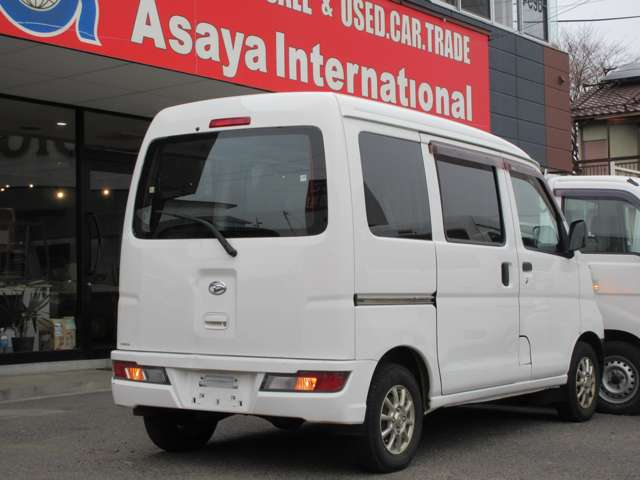 Daihatsu Hijet Cargo 2