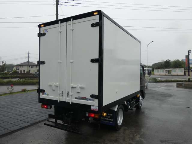Mitsubishi Fuso Canter 9