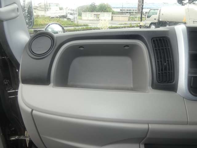 Mitsubishi Fuso Canter 11