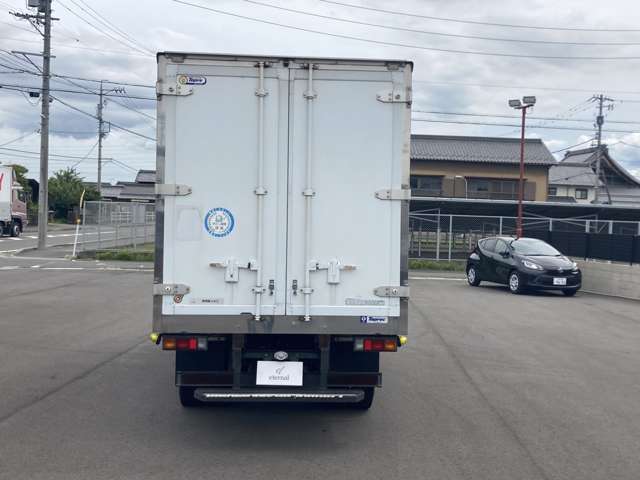 Mitsubishi Fuso Canter 9