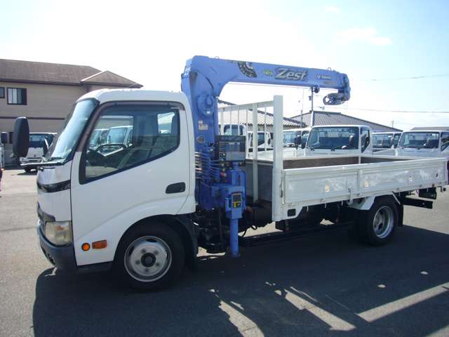 Hino Dutro 2