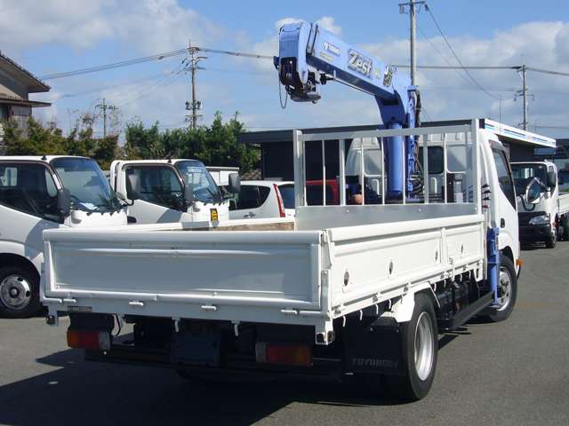 Hino Dutro 7
