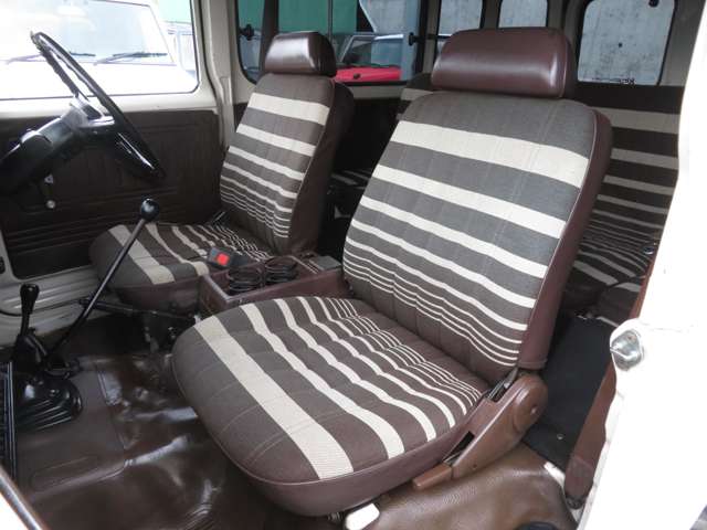 Toyota Land Cruiser 40 11