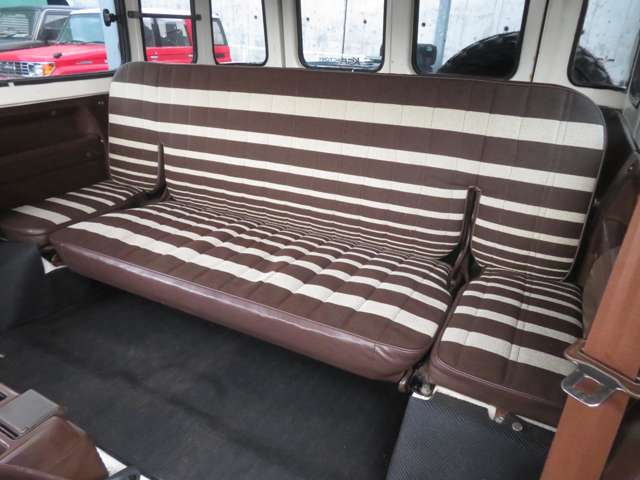 Toyota Land Cruiser 40 12