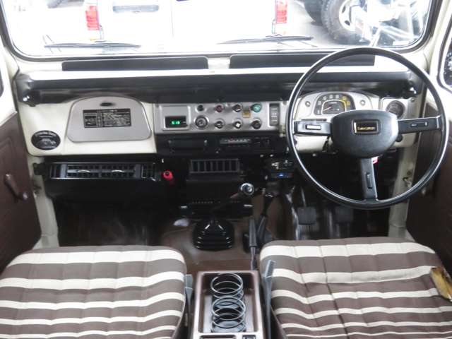 Toyota Land Cruiser 40 7