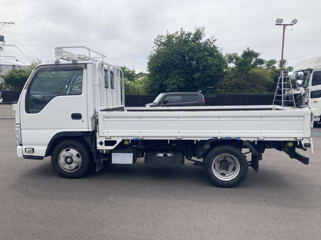 Isuzu Elf 6