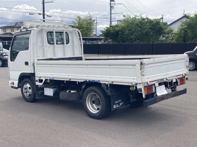 Isuzu Elf 7