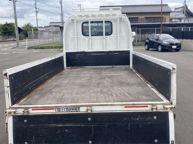 Isuzu Elf 9