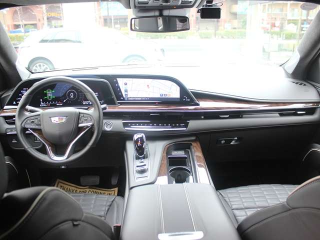 Cadillac エスカレード 4