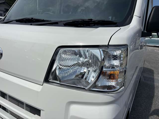 Daihatsu Hijet Cargo 11