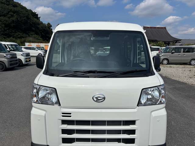 Daihatsu Hijet Cargo 12