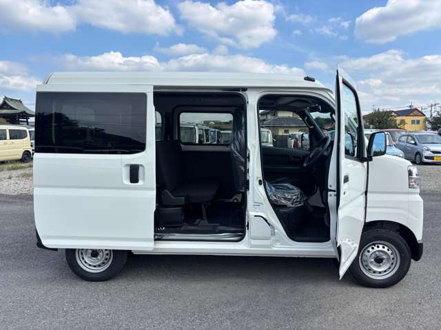 Daihatsu Hijet Cargo 7