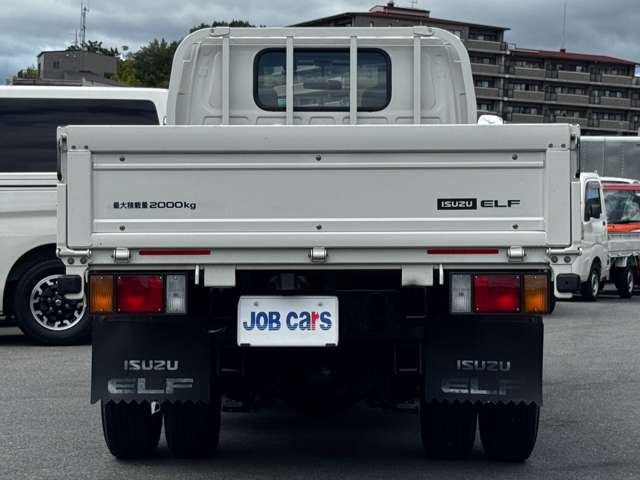 Isuzu Elf 6
