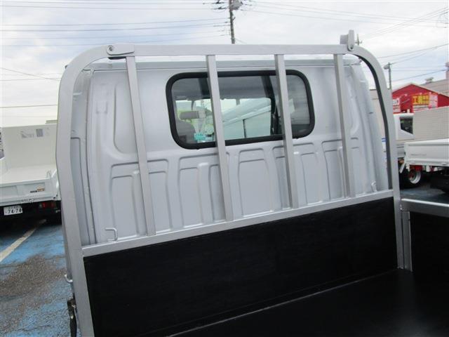 Isuzu Elf 9