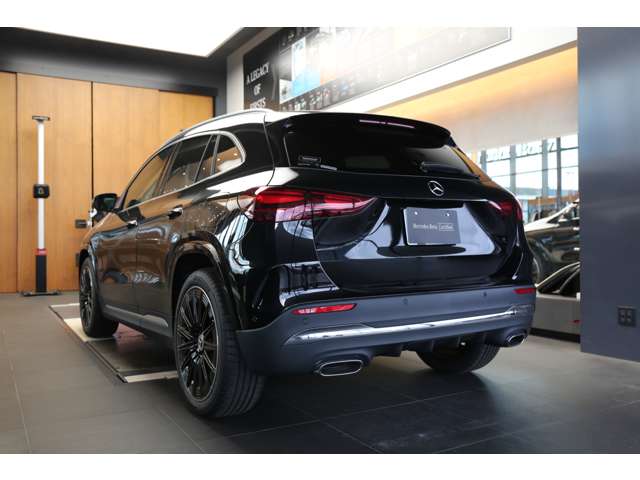 Mercedes-Benz GLA-Class 6