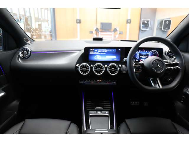 Mercedes-Benz GLA-Class 10