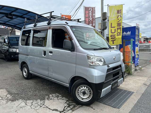Daihatsu Hijet Cargo 3