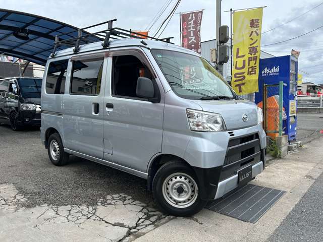 Daihatsu Hijet Cargo 5
