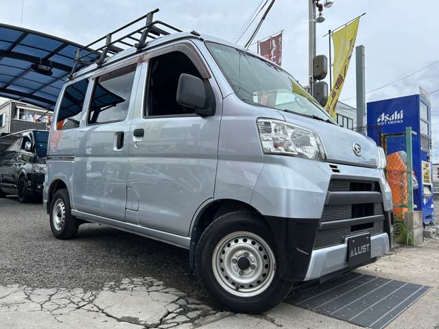 Daihatsu Hijet Cargo 9