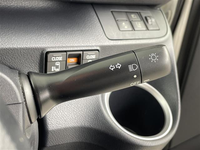 Toyota Sienta 11