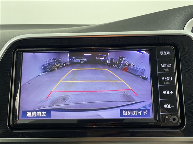 Toyota Sienta 3