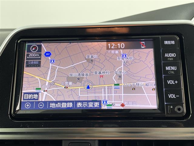 Toyota Sienta 4