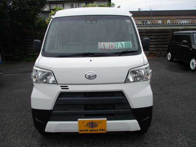 Daihatsu Hijet Cargo 6