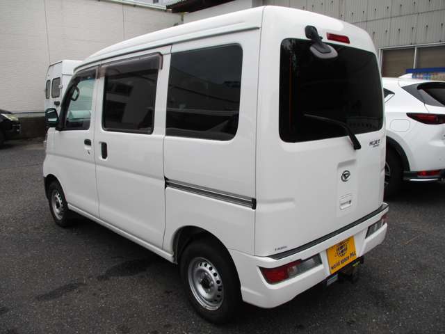 Daihatsu Hijet Cargo 10