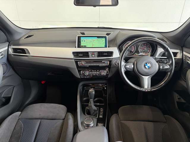 BMW X1 8