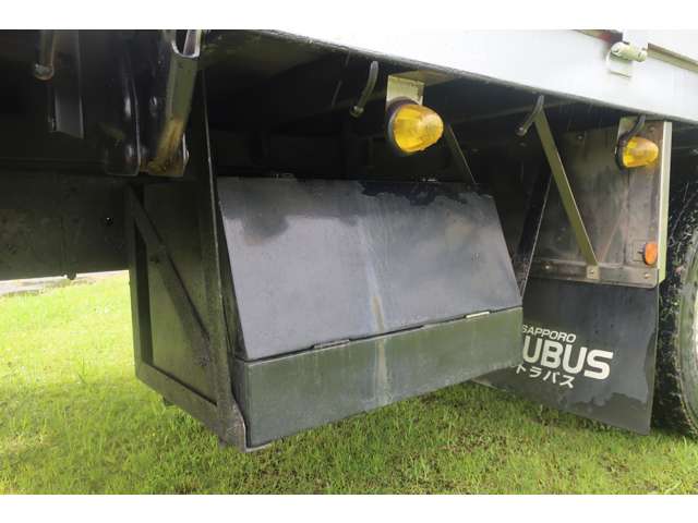 UD Trucks Condor 8
