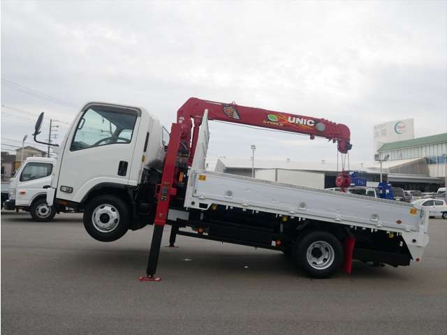 Isuzu Elf 7