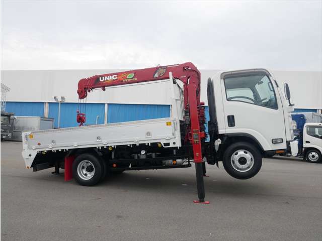 Isuzu Elf 8