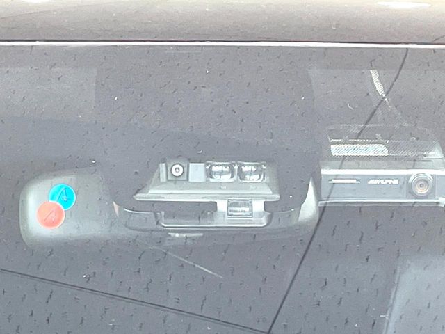 Toyota Voxy 6