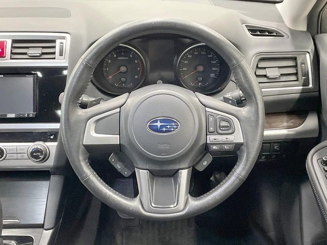Subaru Legacy Outback 12
