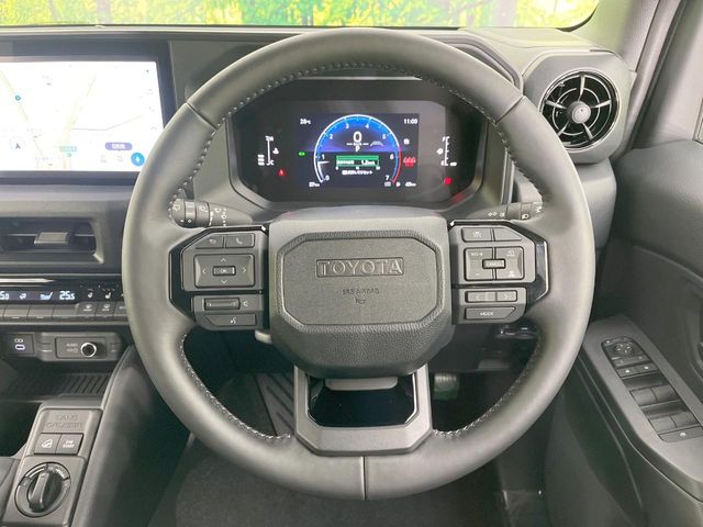 Toyota Land Cruiser FJ 11