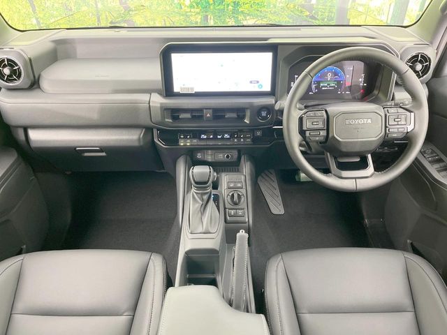 Toyota Land Cruiser FJ 2