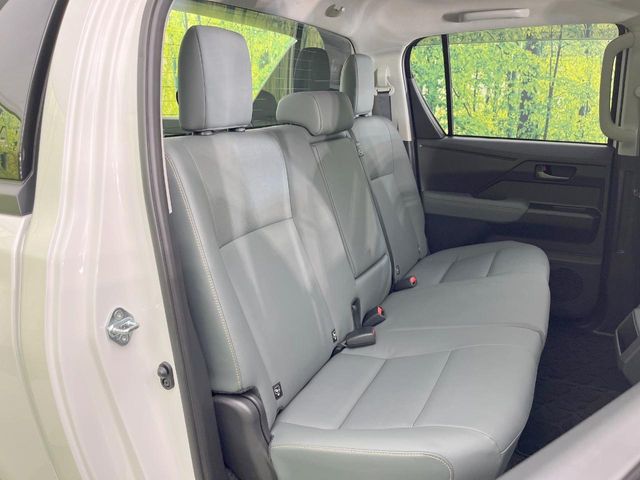 Toyota Hilux 9