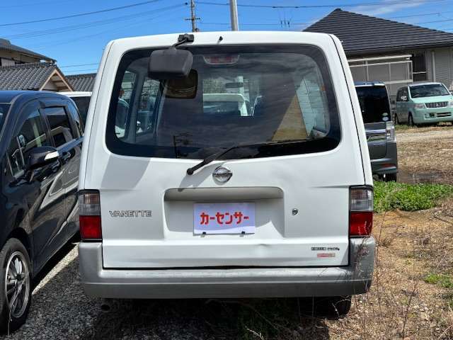 Nissan Vanette 11