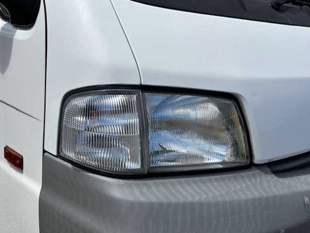 Nissan Vanette 5