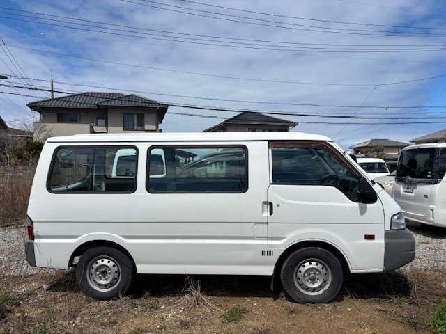Nissan Vanette 9